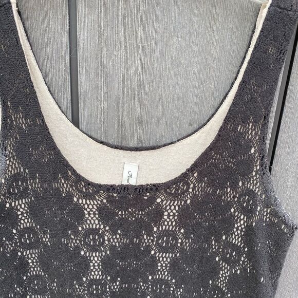 Final‎ Touch Cropped Tank Top - Picture 2 of 8